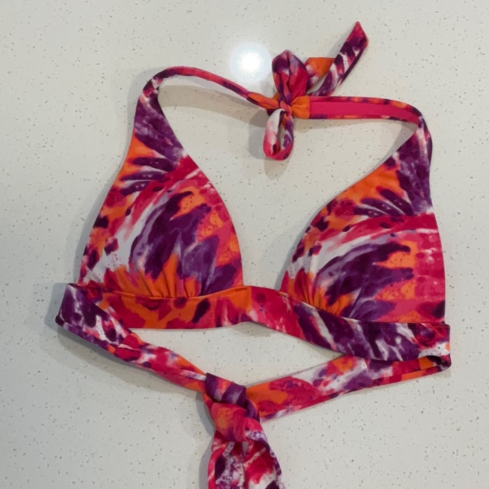 Victoria’s secret push up halter swim top size small